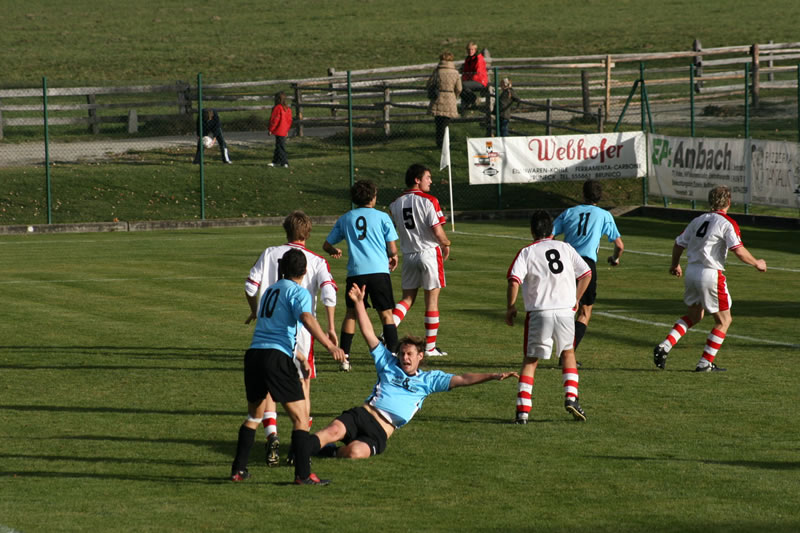 gal/10. Spieltag- SV Reischach - Pfalzen/2006-11-09 - SV Reischach gg. Pfalzen 051.jpg